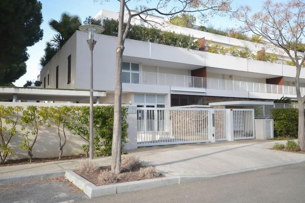 Chez Martin - Spacieux Appartement Climatise Proche De La Plage La Grande-Motte Esterno foto